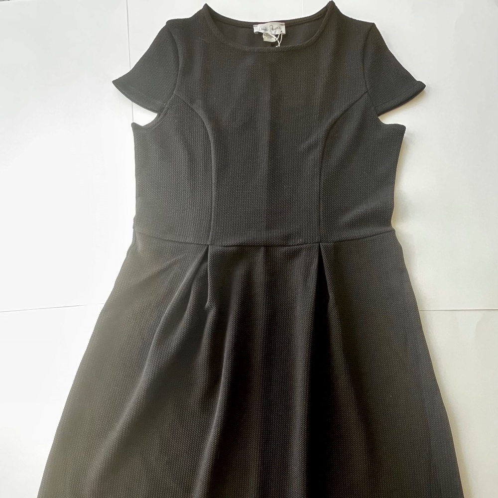 Charlie Paige Short sleeve black textured dress, size small, NWT